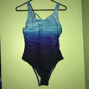 1 piece swim suit